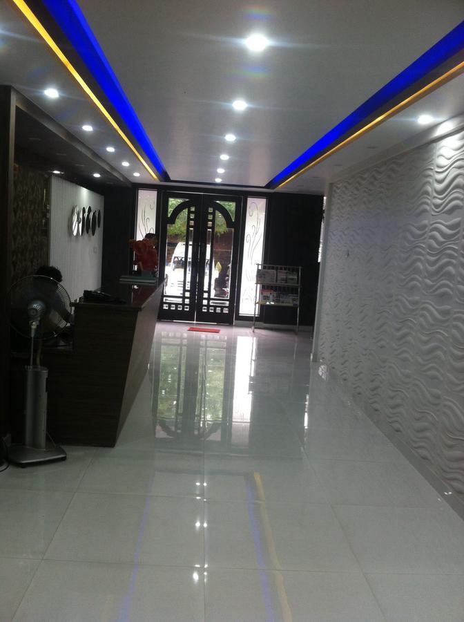Hotel Karat 87 Inn Neu-Delhi Exterior foto
