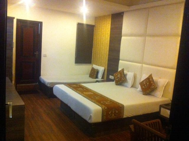 Hotel Karat 87 Inn Neu-Delhi Exterior foto