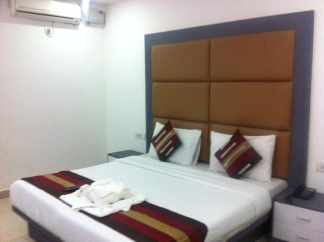 Hotel Karat 87 Inn Neu-Delhi Exterior foto