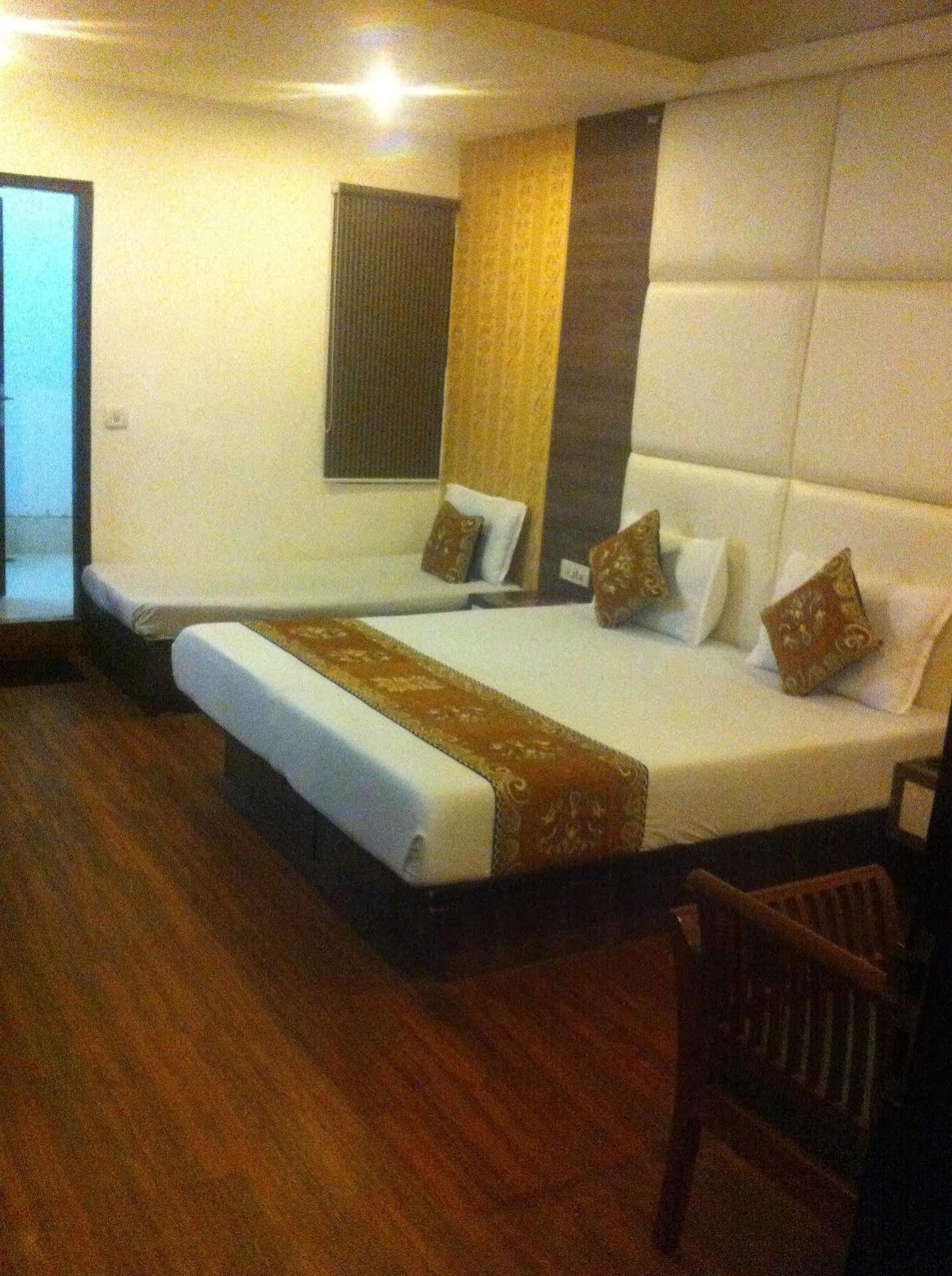 Hotel Karat 87 Inn Neu-Delhi Exterior foto